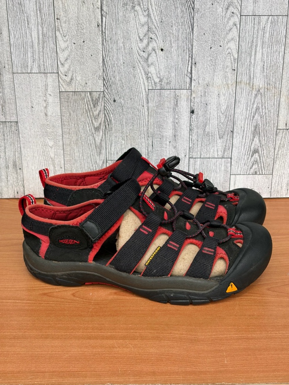 Keen Newport Hydro Water Hiking Sandals Women’s Size 6